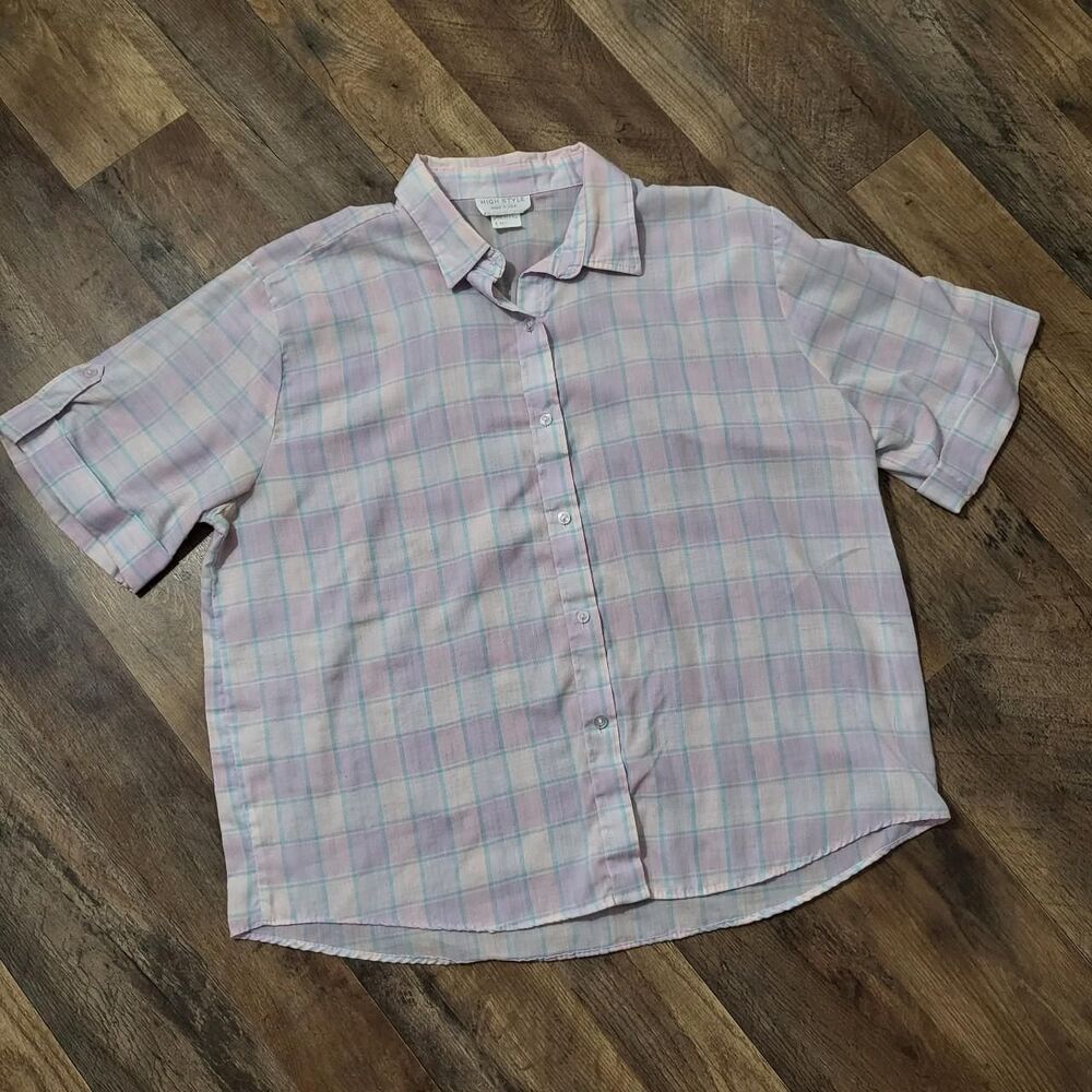 Vintage women's button-up shirt. Plaid. USA made
